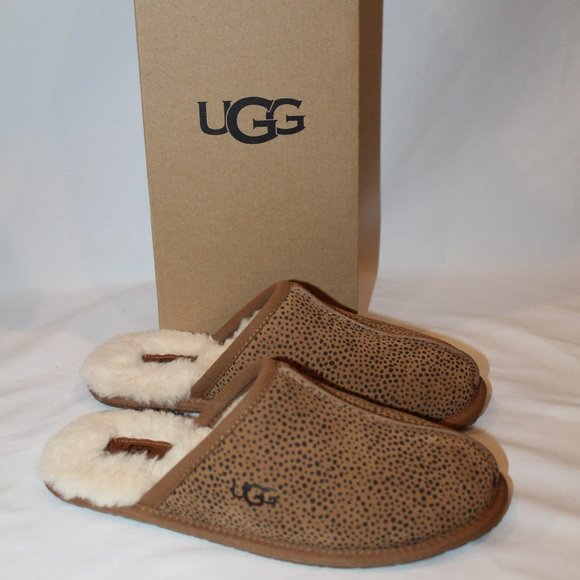 NIB UGG‎ SCUFFETTE CHEETAH PRINT SUEDE SHEARING LINED SLIPPERS CHESTNUT - Picture 2 of 6